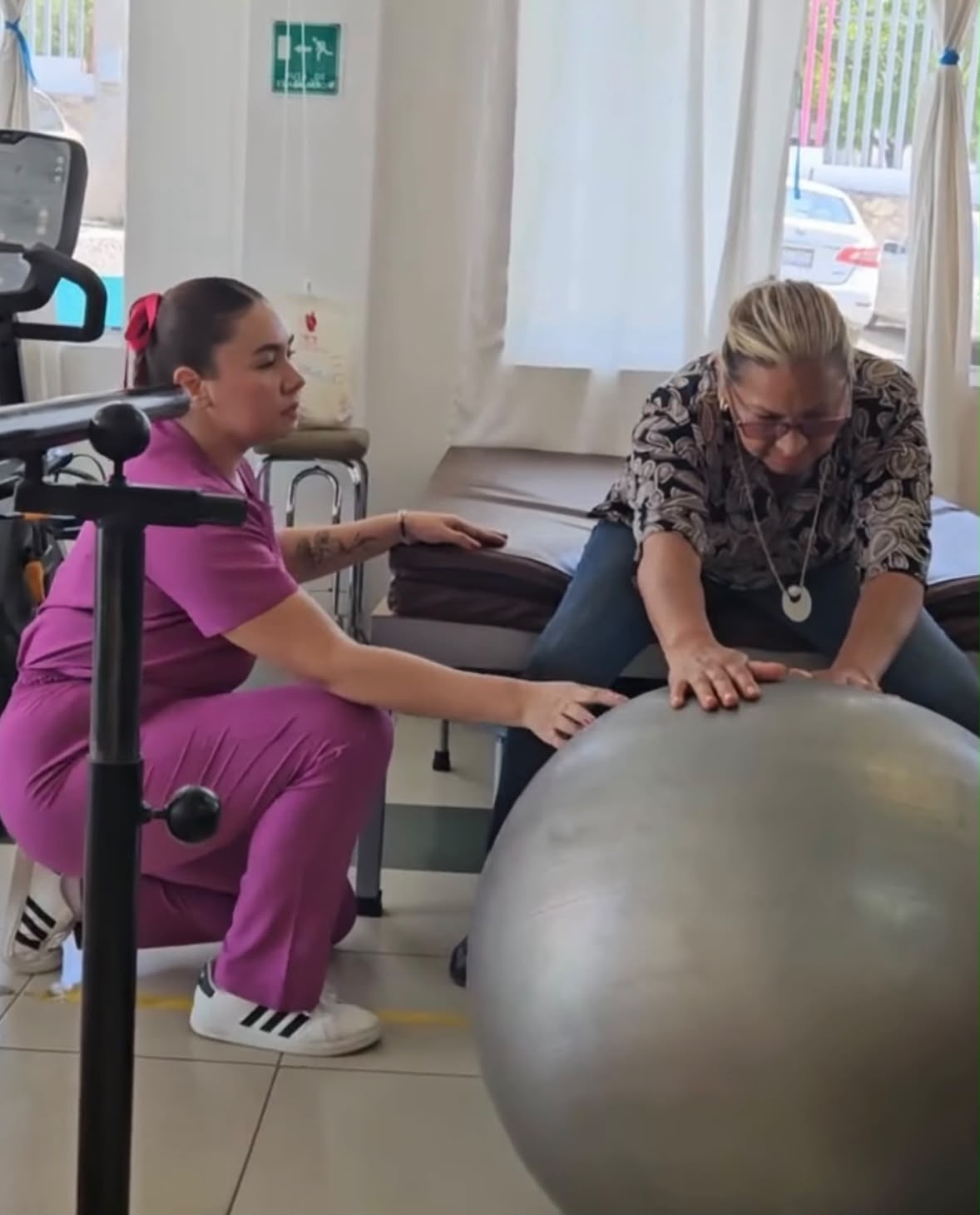 Ejercicio terapéutico en un espacio de rehabilitación